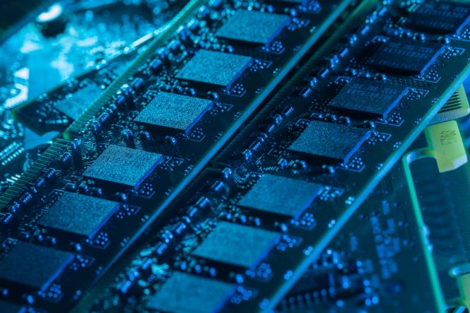 The tide of ARM netbooks is coming. Should you surf it?